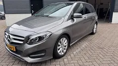 Grijs Gebruikt 2017 Mercedes B180 Business MPV | € 13.950 (Super prijs)