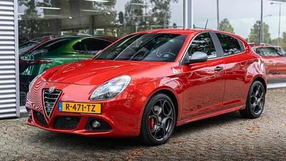 Occasion Alfa Romeo Giulietta Competizione 241 PK (177 kW) 2015 Rood Hatchback