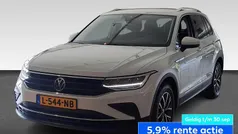 Wit Gebruikt 2021 VW Tiguan Business SUV | € 26.425 (Super prijs)