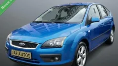 Blauw Gebruikt 2005 Ford Focus Hatchback | € 1.250 (Goede deal)