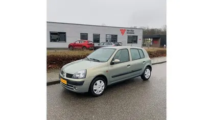 Occasion Renault Clio II 98 PK (72 kW) 2002 Groen Hatchback