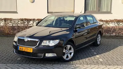 Occasion 2009 Skoda Superb Business Line Hatchback | € 2.950 (Eerlijke prijs)