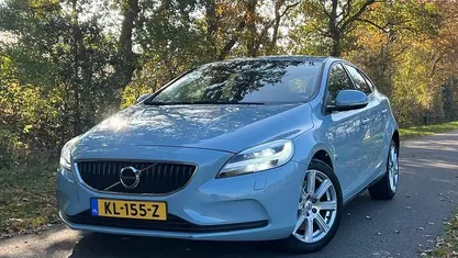 Gebruikt 2016 Volvo V40 Hatchback | € 14.975 (Eerlijke prijs)