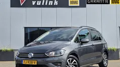 Grijs, metallic lak Gebruikt 2017 VW Golf Sportsvan Sound MPV | € 18.440 (Eerlijke prijs)