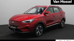 Rood Gebruikt 2023 MG ZS Comfort Sedan | € 24.400 (Eerlijke prijs)