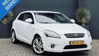 Occasion 2008 Kia ProCeed Hatchback | € 1.950 (Eerlijke prijs)