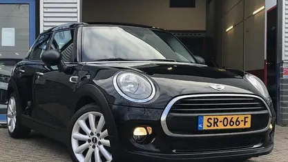 Occasion 2015 Mini ONE Business Hatchback | € 10.950 (Eerlijke prijs)