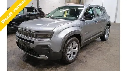 Occasion Jeep Avenger Altitude 101 PK (74 kW) 2024 Zilver SUV