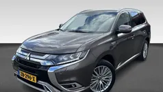 Gebruikt 2019 Mitsubishi Outlander P-HEV Intense SUV | € 21.930 (Eerlijke prijs)
