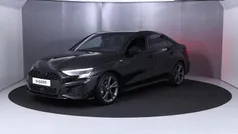 Zwart, metallic lak Gebruikt 2024 Audi A3 S-Line Sedan | € 36.949 (Eerlijke prijs)