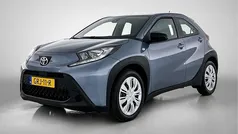 Gebruikt 2025 Toyota Aygo Play Hatchback | € 19.950 (Eerlijke prijs)
