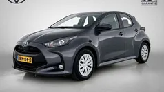 Grijs Gebruikt 2024 Toyota Yaris Hybrid Active Hatchback | € 23.950 (Eerlijke prijs)