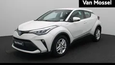Wit Gebruikt 2020 Toyota C-HR Active SUV | € 22.745 (Eerlijke prijs)
