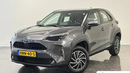 Grijs Occasion 2025 Toyota Yaris Cross Active SUV | € 24.945 (Goede deal)
