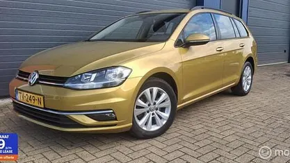 Geel Gebruikt 2018 VW Golf VII Stationwagen | € 11.499 (Goede deal)