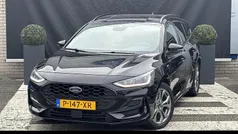 Zwart Gebruikt 2022 Ford Focus ST-Line Stationwagen | € 19.945 (Eerlijke prijs)