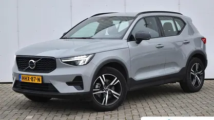 Grijs Gebruikt 2025 Volvo XC40 Plus SUV | € 44.895 (Eerlijke prijs)