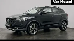 Zwart Gebruikt 2021 MG ZS Luxury Sedan | € 16.995 (Eerlijke prijs)