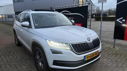 Wit (metallic) Gebruikt 2019 Skoda Kodiaq Business Line SUV | € 19.950 (Goede deal)