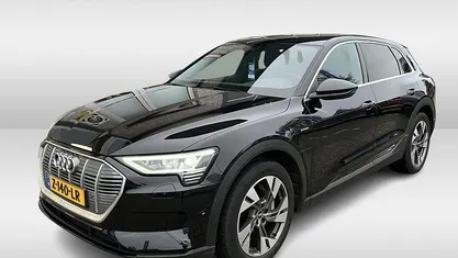 Zwart Gebruikt 2021 Audi e-tron Comfort SUV | € 29.950 (Eerlijke prijs)