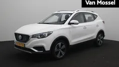 Wit Gebruikt 2020 MG ZS Luxury Sedan | € 15.495 (Eerlijke prijs)