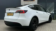 Wit, metallic lak Gebruikt 2023 Tesla Model Y SUV | € 39.499 (Duur)