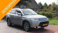 Grijs Gebruikt 2015 Mitsubishi Outlander P-HEV Edition SUV | € 11.490 (Goede deal)