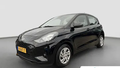 Zwart Gebruikt 2024 Hyundai i10 Comfort Hatchback | € 16.395 (Eerlijke prijs)