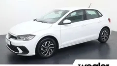 Wit Gebruikt 2023 VW Polo Life Hatchback | € 19.940 (Goede deal)