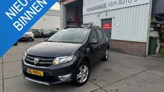 Grijs, metallic lak Gebruikt 2016 Dacia Sandero Lauréate Hatchback | € 7.950 (Duur)