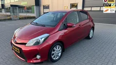 Rood Gebruikt 2013 Toyota Yaris Hatchback | € 9.999 (Eerlijke prijs)