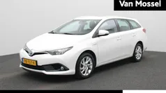 Gebruikt 2017 Toyota Auris Hybrid Stationwagen | € 15.900 (Eerlijke prijs)