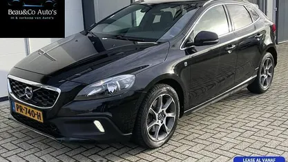 Zwart Gebruikt 2015 Volvo V40 Ocean Race Hatchback | € 8.950 (Eerlijke prijs)