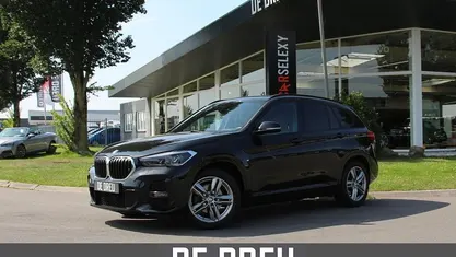 Zwart Gebruikt 2021 BMW X1 Executive SUV | € 28.995 (Eerlijke prijs)