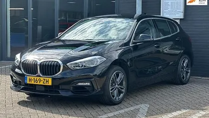 Occasion BMW 118 Executive 140 PK (102 kW) 2020 Zwart Hatchback
