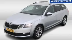Grijs Gebruikt 2020 Skoda Octavia Business Line Stationwagen | € 17.950 (Goede deal)