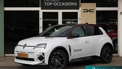 Gebruikt 2025 Renault R5 Iconic Hatchback | € 32.745 (Eerlijke prijs)