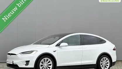 Wit (metallic) Occasion 2017 Tesla Model X SUV | € 27.995 (Goede deal)