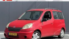Rood Gebruikt 2001 Toyota Yaris Verso Luna MPV | € 1.448 (Goede deal)