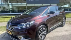 Rood, metallic lak Gebruikt 2020 Renault Espace Intens MPV | € 27.500 (Eerlijke prijs)