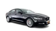 Gebruikt 2017 Jaguar XE R-Sport Sedan | € 12.945 (Eerlijke prijs)