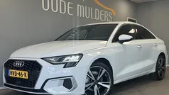 Wit, metallic lak Gebruikt 2022 Audi A3 Advanced Sedan | € 24.950 (Goede deal)