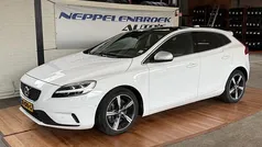 Wit Gebruikt 2019 Volvo V40 Stationwagen | € 17.900 (Eerlijke prijs)
