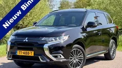 Zwart Gebruikt 2018 Mitsubishi Outlander Edition SUV | € 22.950 (Eerlijke prijs)