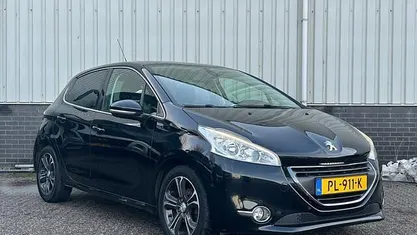 Occasion 2013 Peugeot 208 Allure Hatchback | € 4.500 (Goede deal)