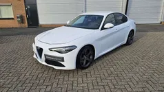 Wit Gebruikt 2017 Alfa Romeo Giulia Business Sedan | € 14.750 (Goede deal)