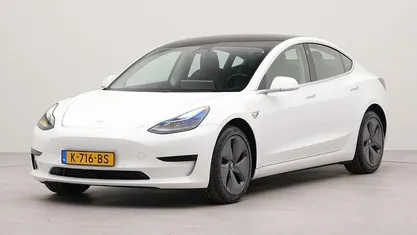 Occasion 2020 Tesla Model 3 Standard Range Sedan | € 17.950 (Eerlijke prijs)