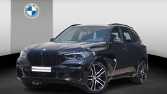 Zwart Gebruikt 2022 BMW X5 M Sport SUV | € 72.900 (Eerlijke prijs)