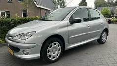 Grijs Gebruikt 2008 Peugeot 206 Hatchback | € 1.950 (Eerlijke prijs)