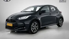 Donker zwart metallic Gebruikt 2024 Toyota Yaris Hatchback | € 21.845 (Eerlijke prijs)